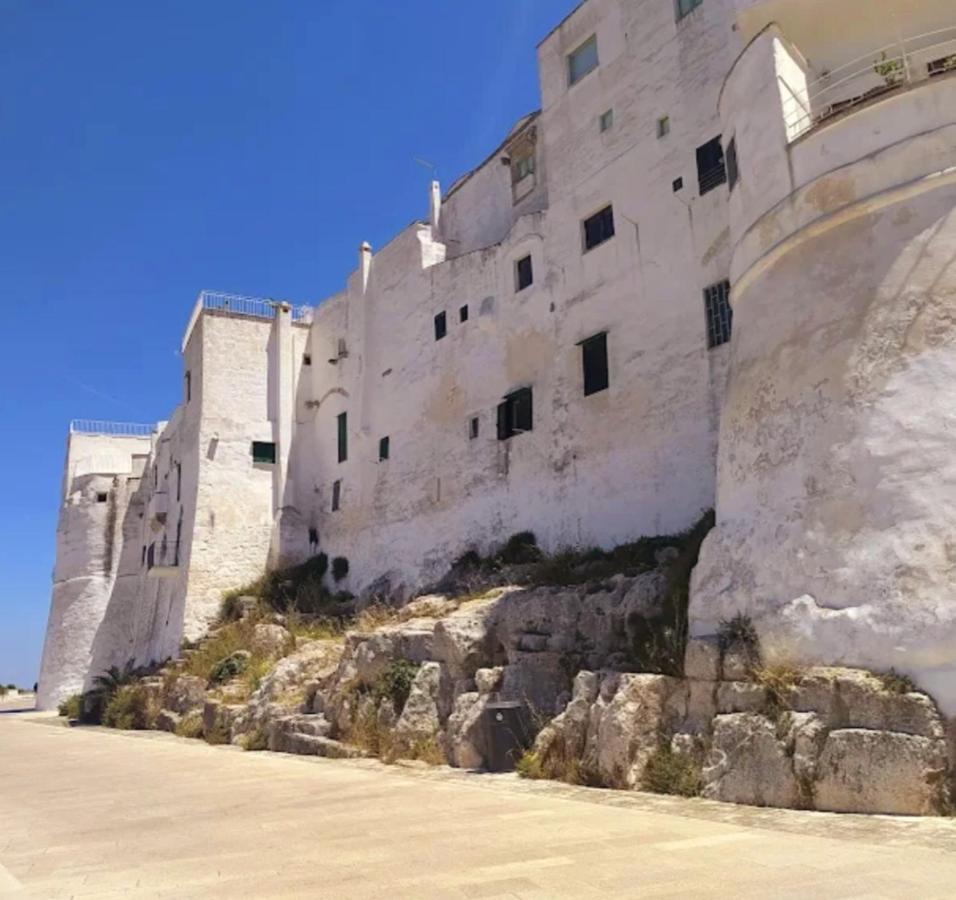 800 * Ostuni