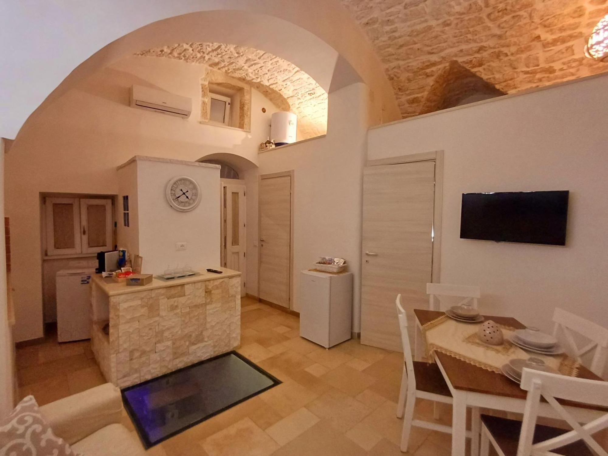 800 * Ostuni