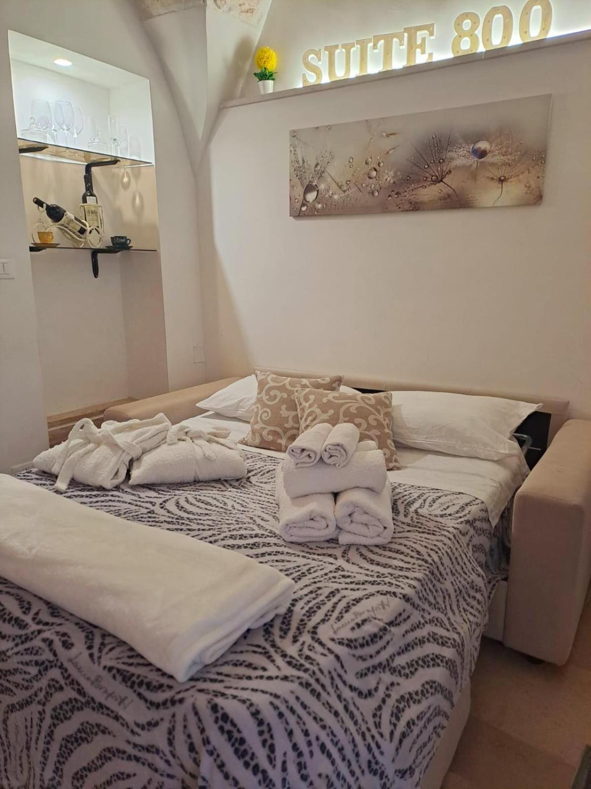 Apartment 800 *